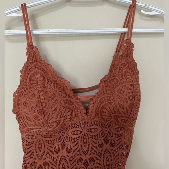 Gilly Hicks By Hollister Brown Lace Bodysuit - Picture 2 of 13